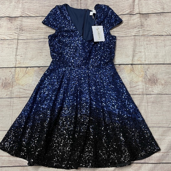 NWT Belle Badgley Mischka royal blue, black sequin dress zip up the back SZ 6 - Picture 1 of 4